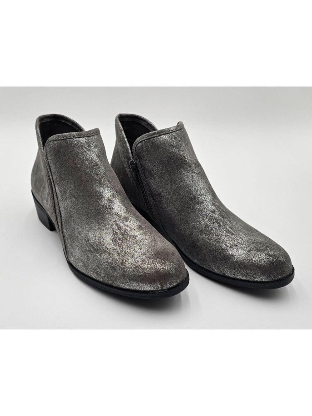 NIB So Womens Meme Pewter Faux Suede Booties Side Zip 10 Casual Comfort Fall